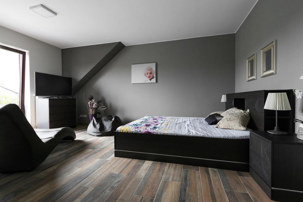 Aparthotel Novum Krasków Dış mekan fotoğraf