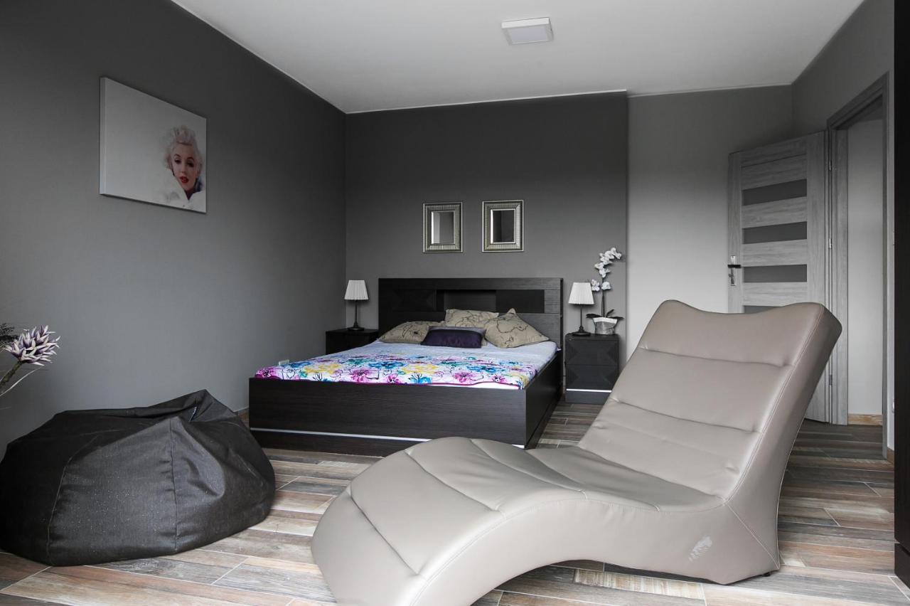 Aparthotel Novum Krasków Dış mekan fotoğraf